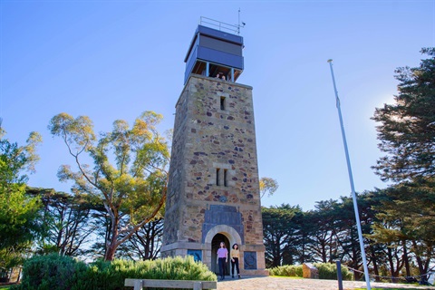Kangaroo Ground War Memoria Tower.jpg