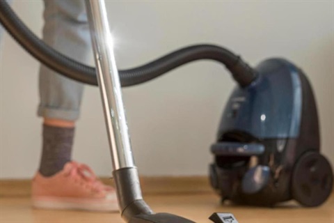 Vacuum cleaner maintenance event
